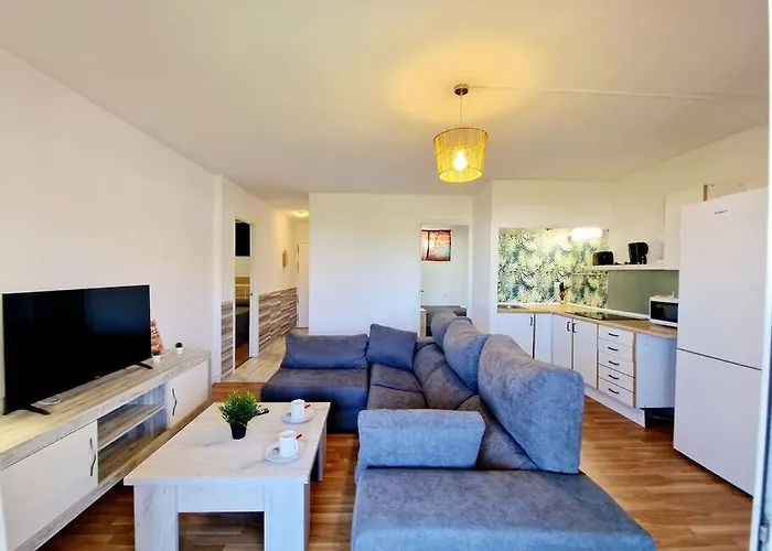 Ground Floor Apt In La Cala